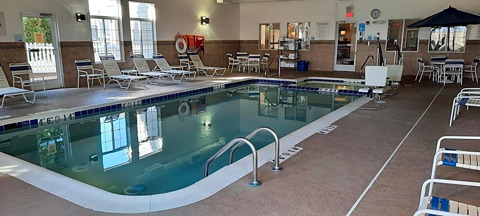 Holiday Inn Express & Suites New Buffalo, MI