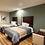 Scottish Inn & Suites - IAH Airport