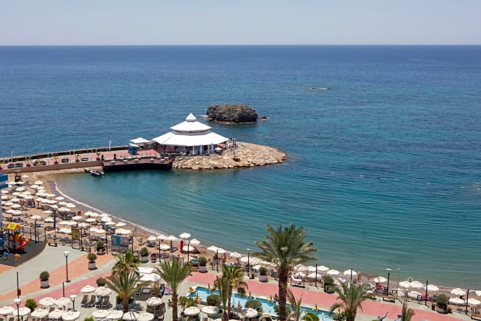 Granada Luxury Okurcalar