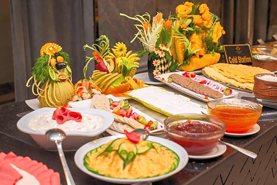 Royal jewel Al-Raml Hotel