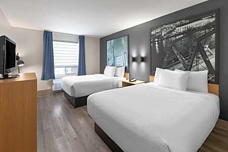 2 Queen Beds Non-Smoking