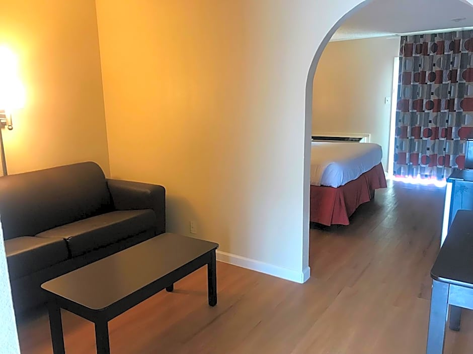 Red Roof Inn & Suites San Angelo