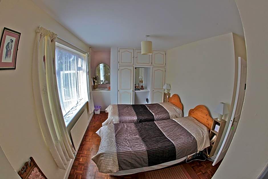 Sea Breeze Bed and Breakfast