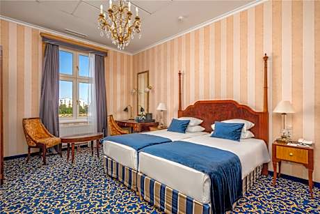 Suite with Wellness and Fitness Access