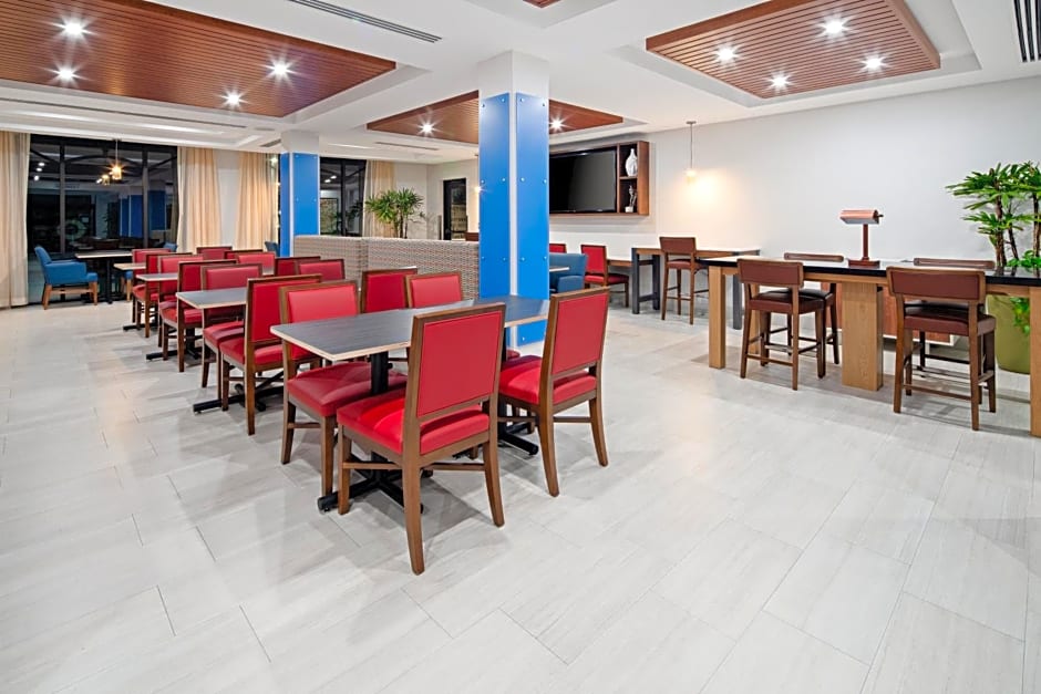 Holiday Inn Express Hotel & Suites Atascadero By IHG