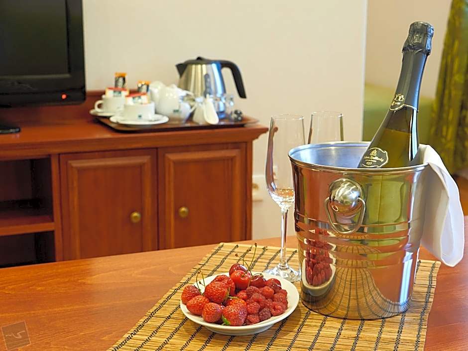 Hradná stráž Hotel&Apartments s privátnym wellness