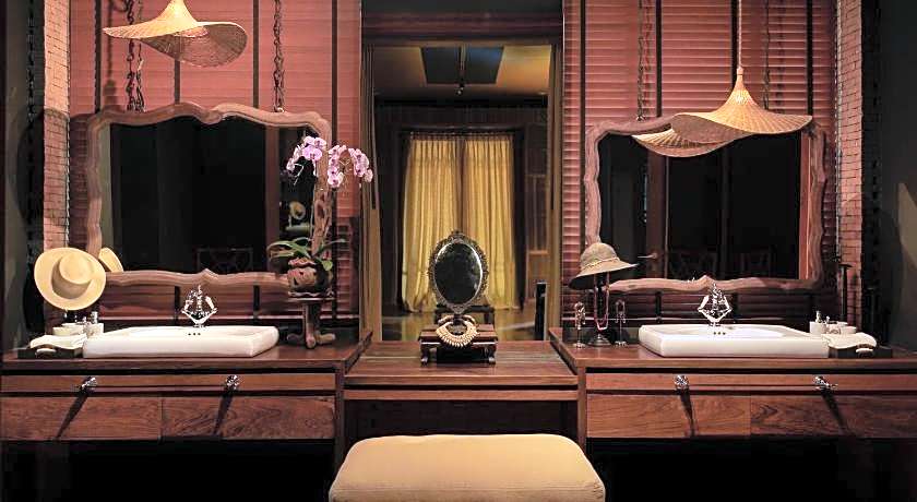 Chandra Residence, luxury, warmth and playfulness!