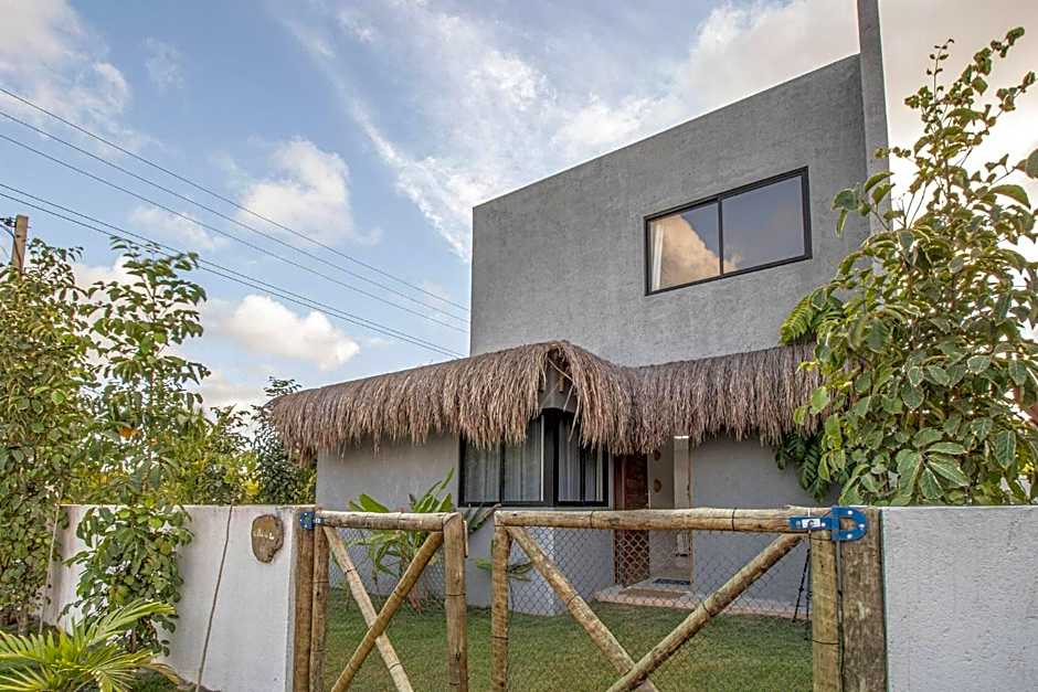 Casa Milagres 03 suítes - a 300m da Praia