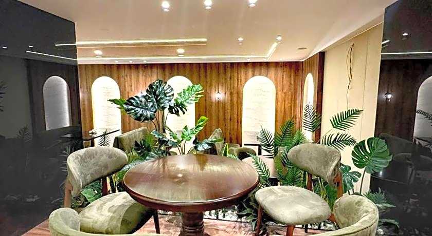 King Suites Hotel