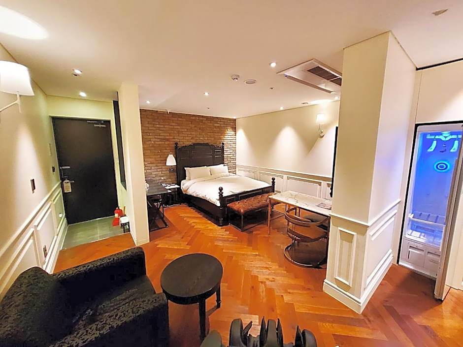 Le Stendal Hotel