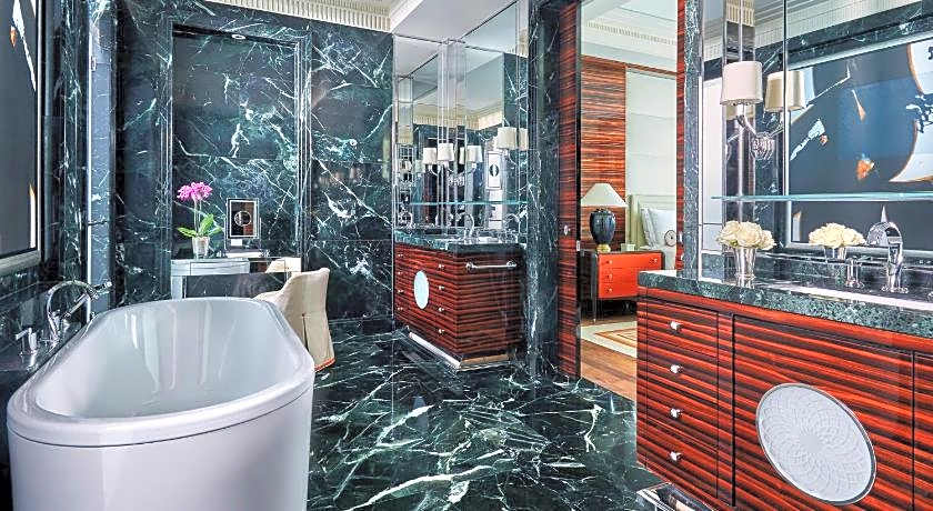 Four Seasons Hotel Bahrain Bay