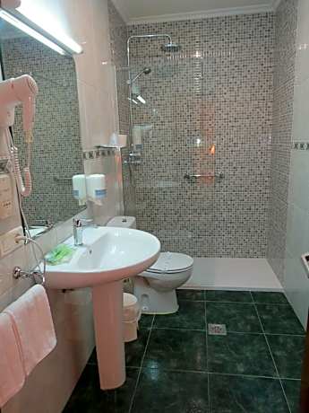 Economy Quadruple Room