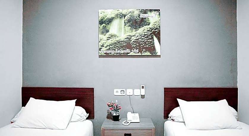 Audah Syariah Residence Mitra RedDoorz