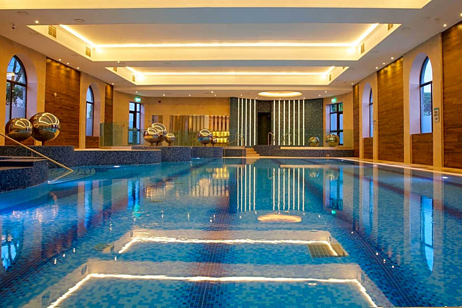 Westport Plaza Hotel, Spa & Leisure