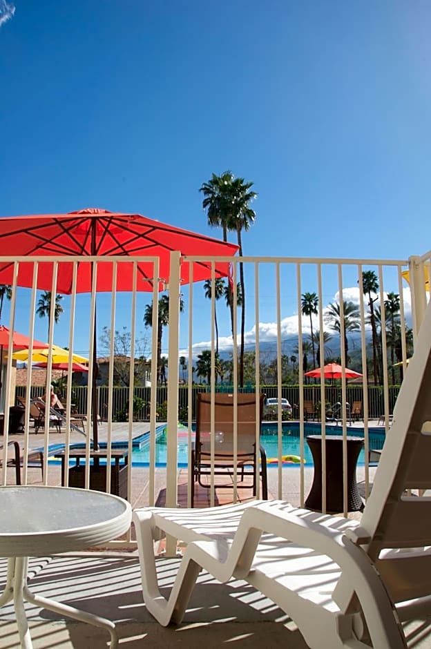 Delos Reyes Palm Springs