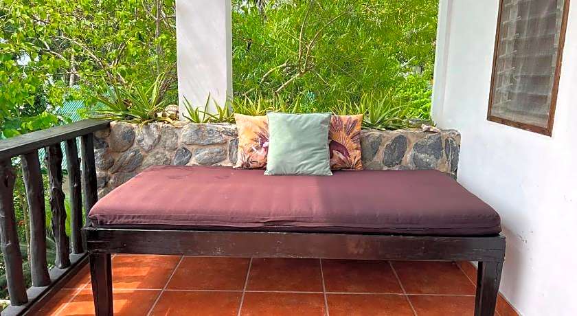 Golden Monkey Beach Hotel