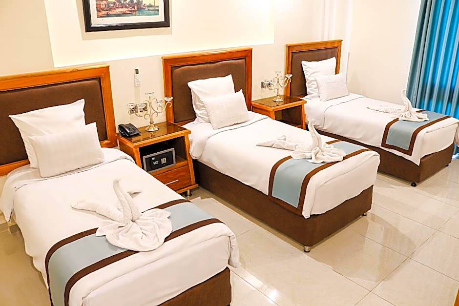 Photo 1 of 5 of Double Room