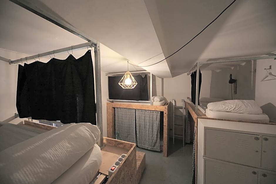 Dopa Hostel