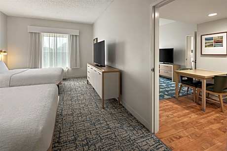 Two Bedroom Suite with One King and Two Queen Beds - Non-Smoking