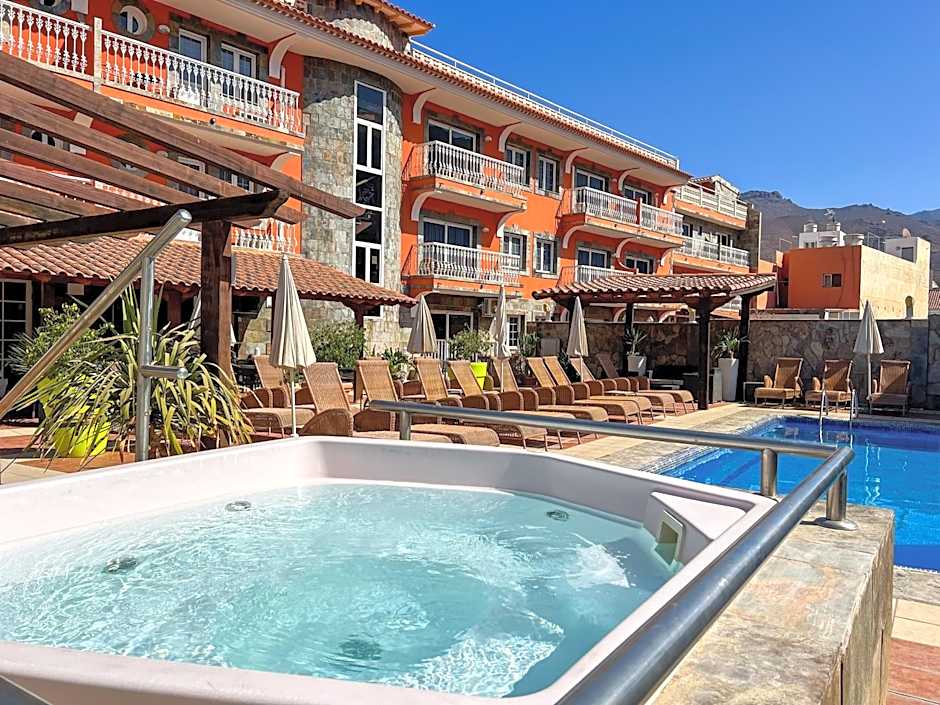 La Aldea Suites