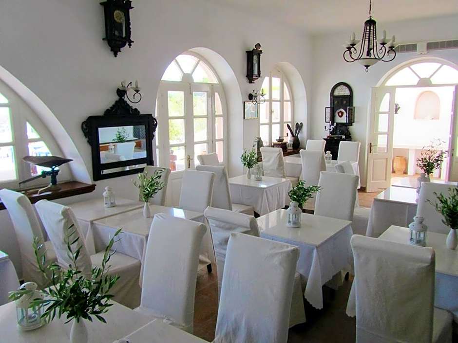 Porto Scoutari Romantic Hotel