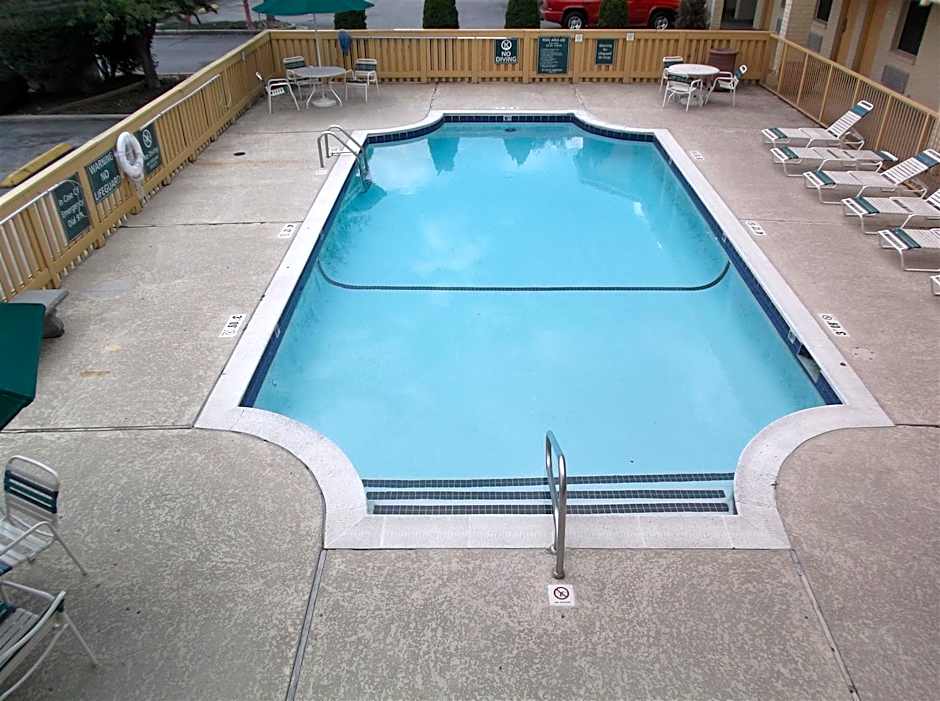 Motel 6-Knoxville, TN