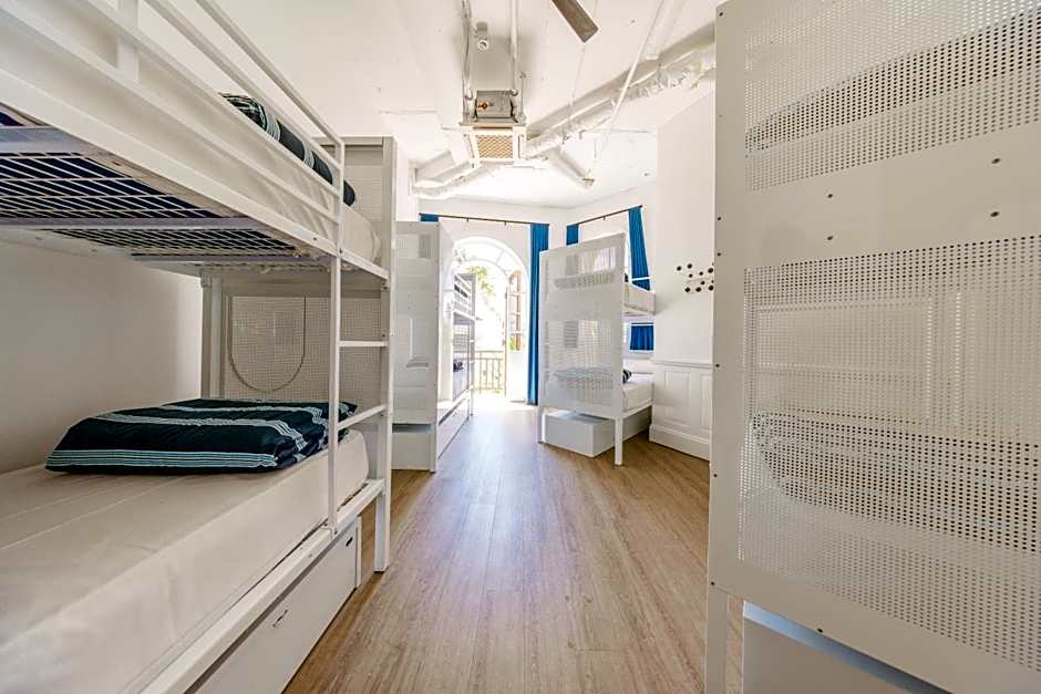 Maze Backpackers - Gold Coast