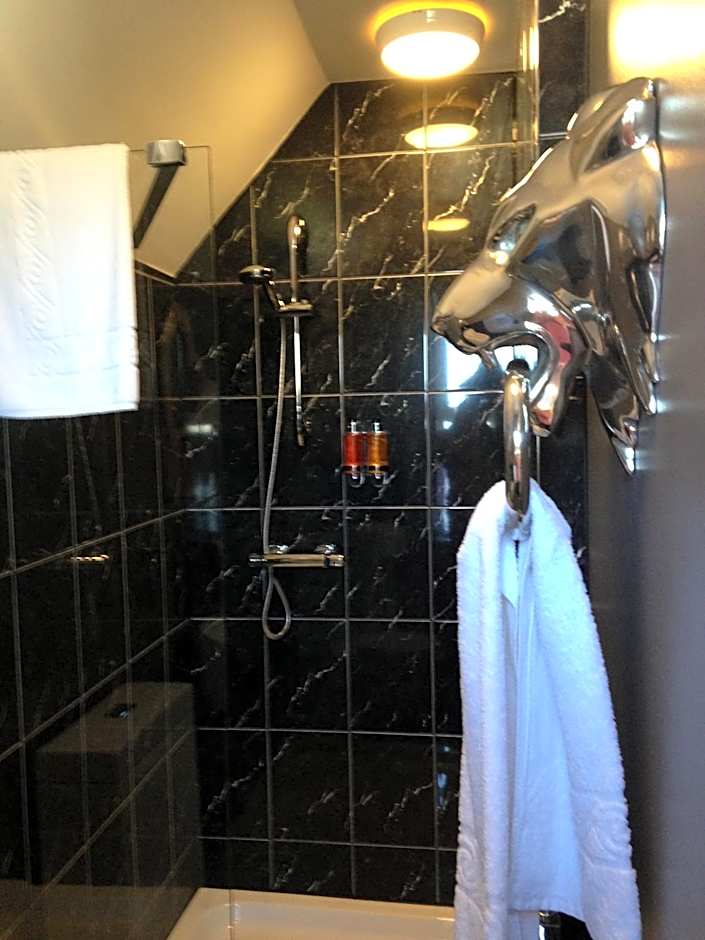 The White House Hotel