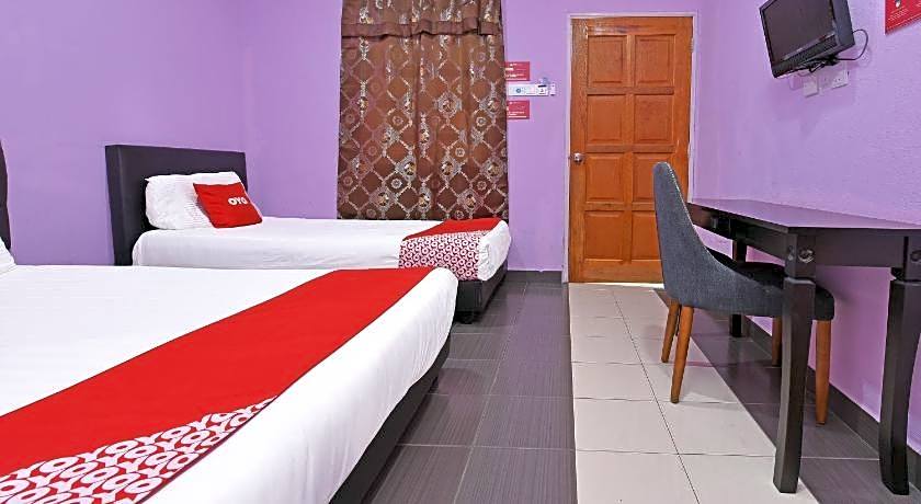 Hotel O Awan Biru Motel