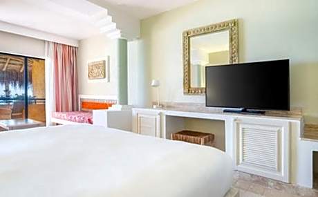 Junior Suite Ocean Front