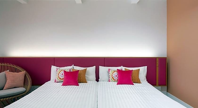 Shima Spain Mura Hotel