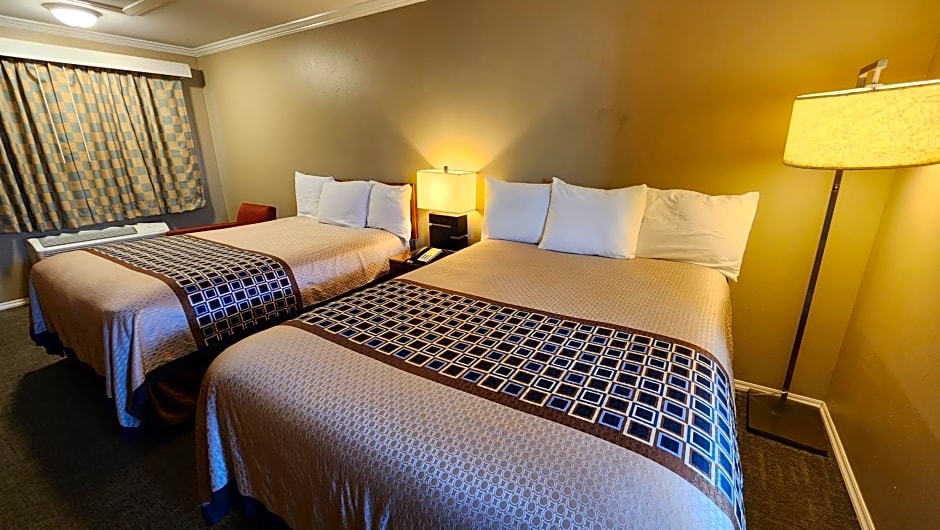 Welcome Everett Inn