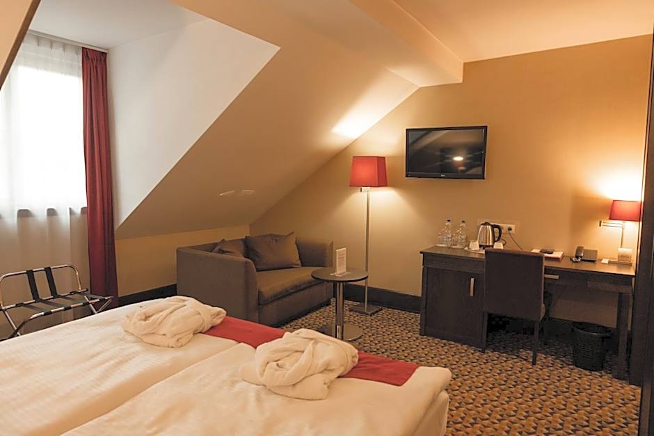 Red Baron Hotel & Restaurant