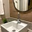 Flat PRAIA Home Experience Dante Michelini