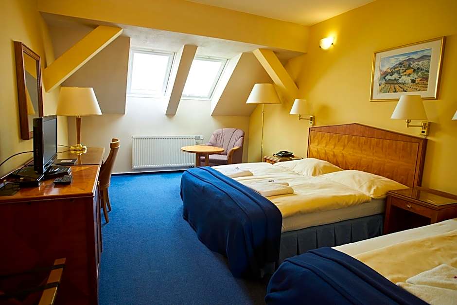 Photo 1 of 1 of Triple Room