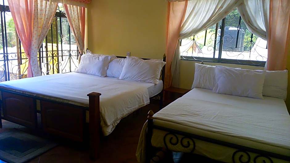 Bright Star Hotel & Safaris