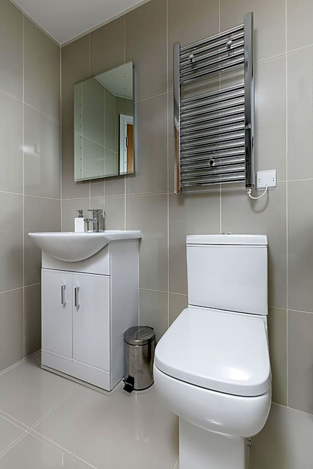 KVM - City Apartments - Contractors - Town Centre by KVM Stays