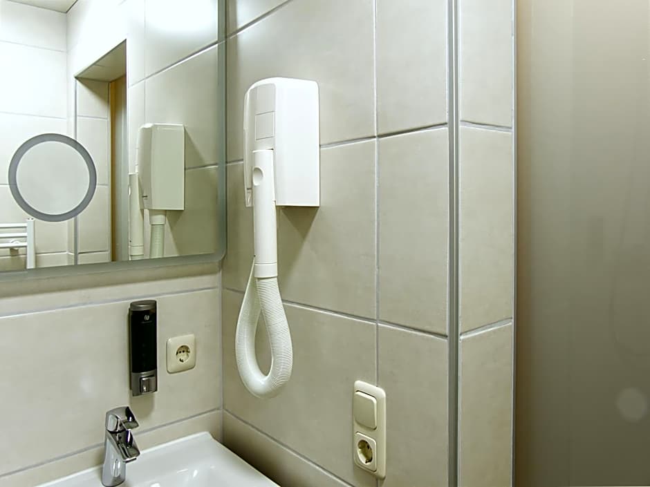 Hotel zur Linde - Bayerischer Wald - aktivCard mit 154 kostenfreien Leistungen - kostenloser Parkplatz