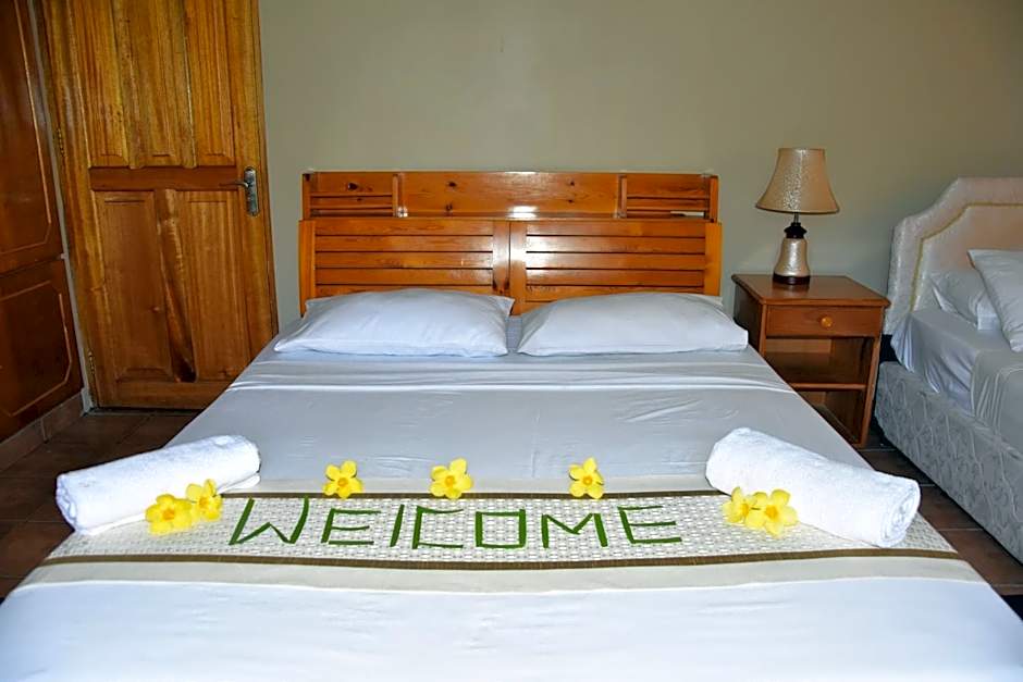 Reef Holiday Apartments