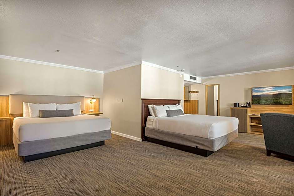 Chateau Big Bear Boutique Hotel, BW Signature Collection