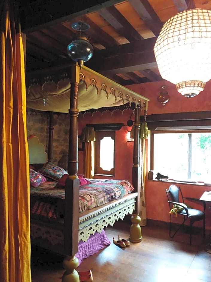 Les Folies de la Serve