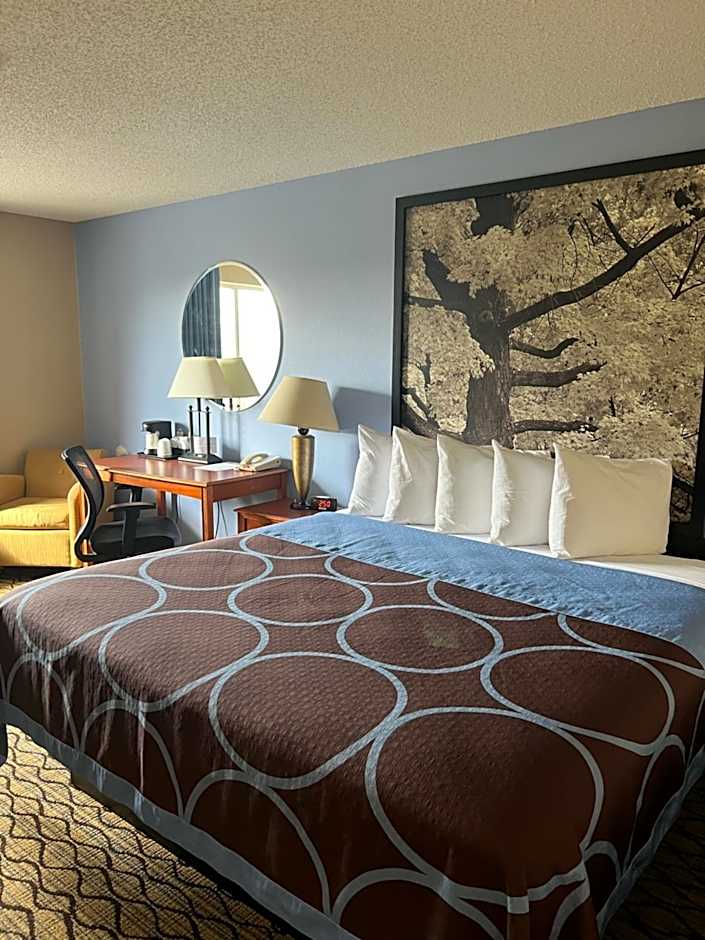 Super 8 by Wyndham Adrian