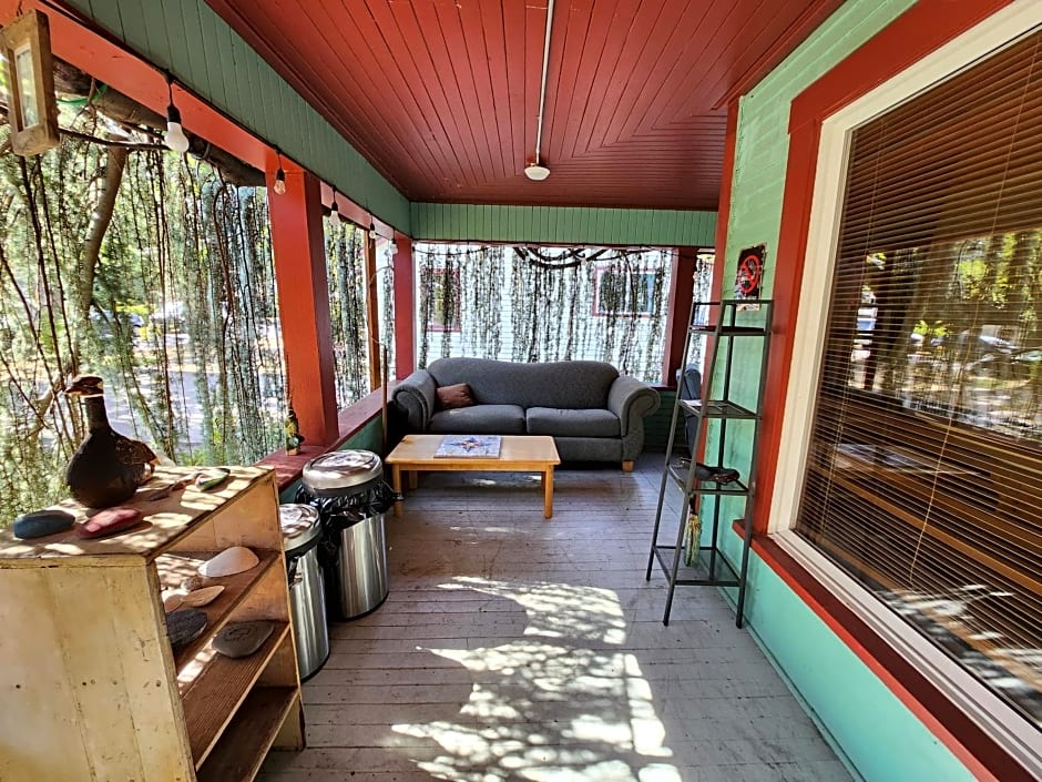Eugene Lodge and International Hostel