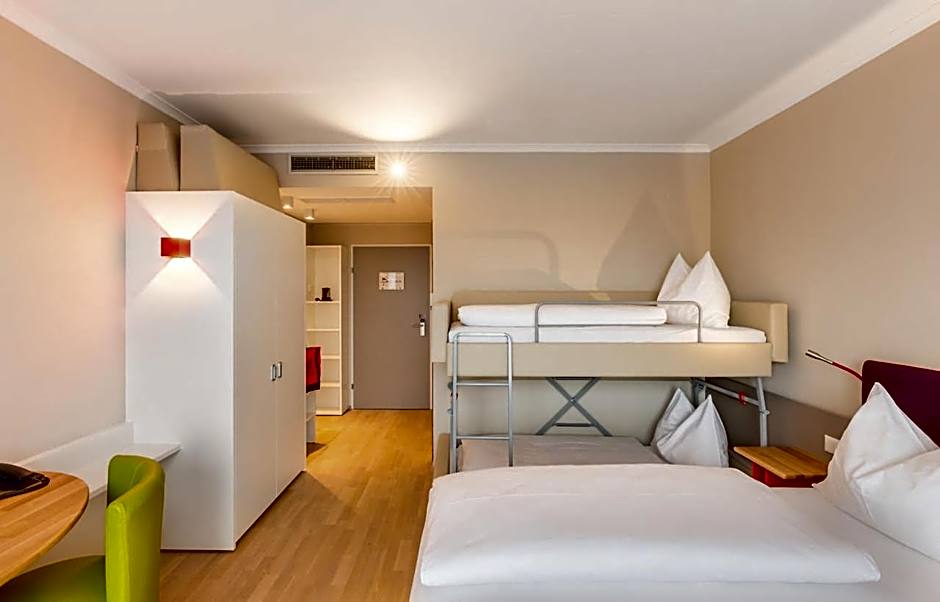 All in Red Thermenhotel