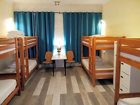 Bed in 8-Bed Mixed Dormitory Room