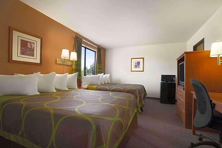 Super 8 by Wyndham Port Angeles at Olympic National Park