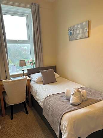 Economy-Single room-Ensuite