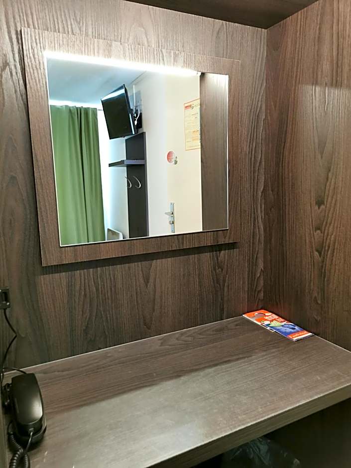 FASTHOTEL PARIS OUEST BOUAFLE