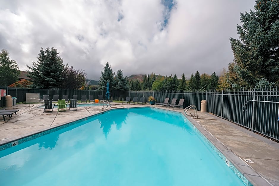 The Park City Peaks Hotel