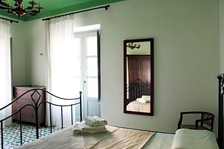 One-Bedroom Apartment with Terrace